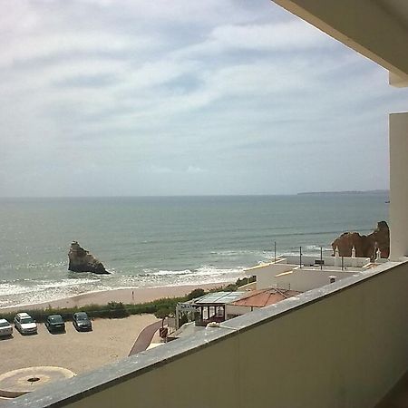 Rocha Praia Mar Beach Front Line Bay Portimao Bilik gambar