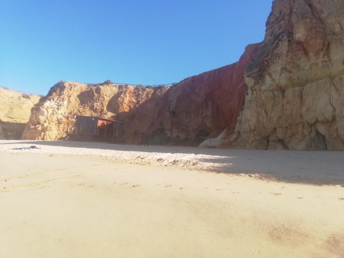 Rocha Praia Mar Beach Front Line Bay Portimao Luaran gambar