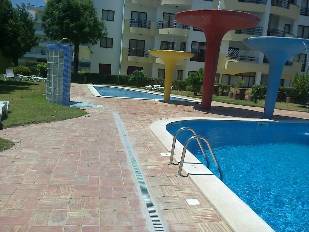 Rocha Praia Mar Beach Front Line Bay Portimao Luaran gambar