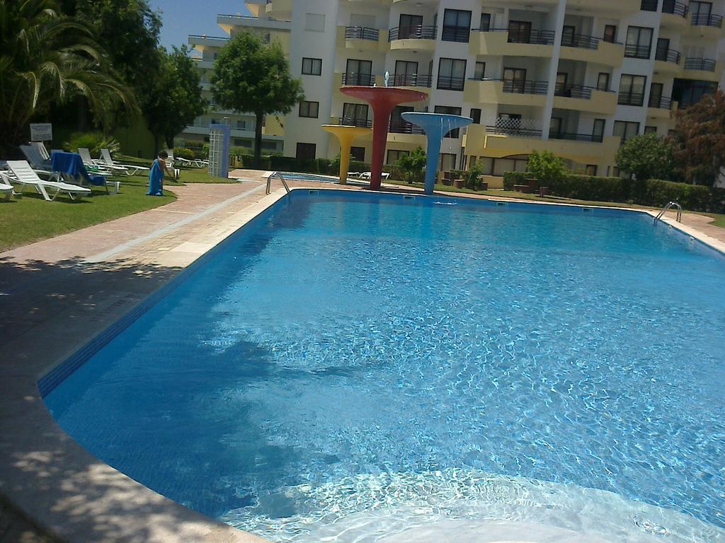 Rocha Praia Mar Beach Front Line Bay Portimao Luaran gambar