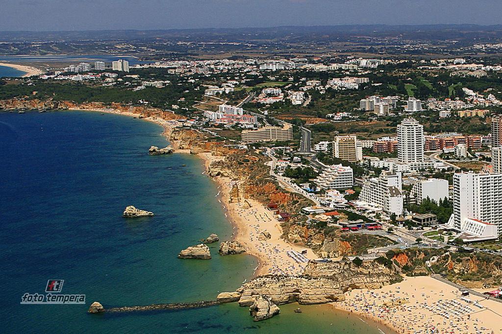 Rocha Praia Mar Beach Front Line Bay Portimao Luaran gambar